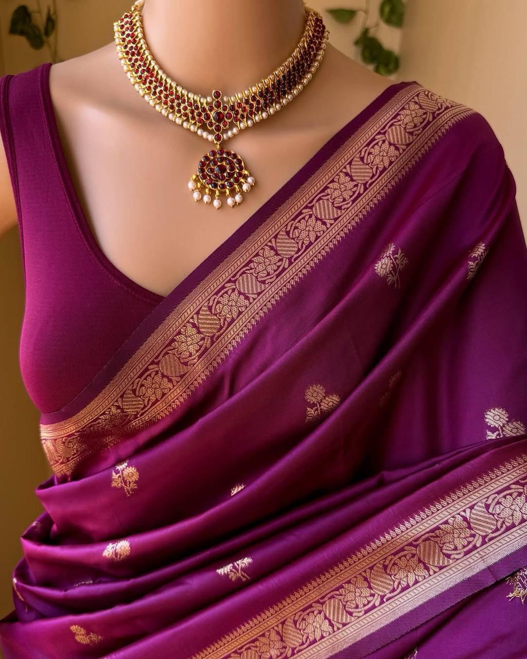 Enthralling Purple Soft Silk Saree With Excellent Blouse Piece