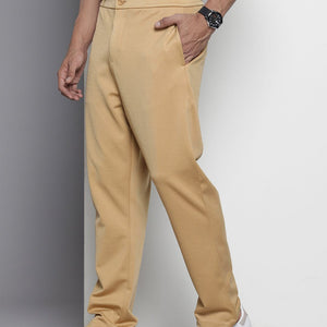 Men's Brown Relaxed Fit Solid Chinos