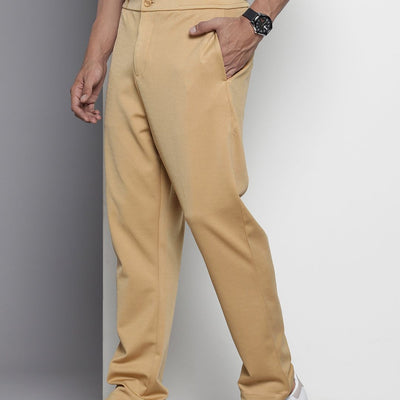 Men's Brown Relaxed Fit Solid Chinos