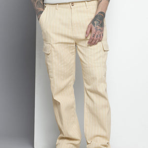 Men's White Relaxed Fit Geometric Print Cargos