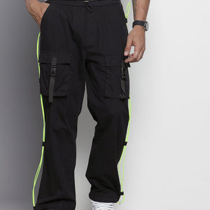 Men's Black Relaxed Fit Solid Utility Cargo Jogger