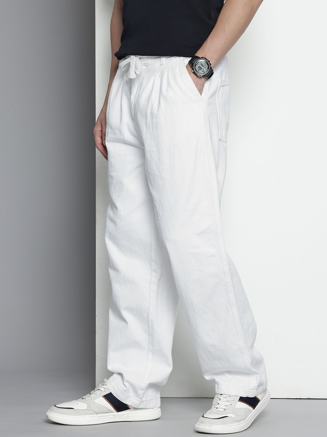 Men's White Relaxed Fit Solid Denim Joggers
