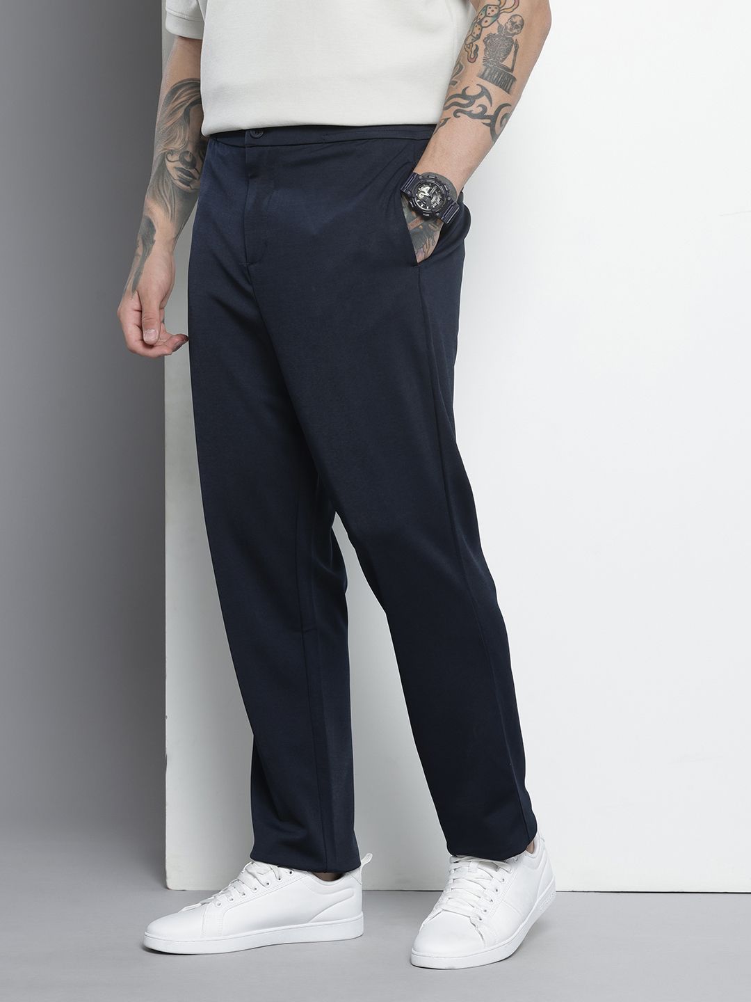 Men's Navy Blue Relaxed Fit Solid Chinos