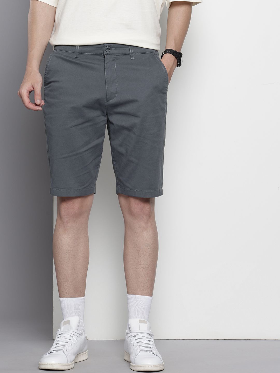 Men's Silver Regular Fit Solid Chino Shorts