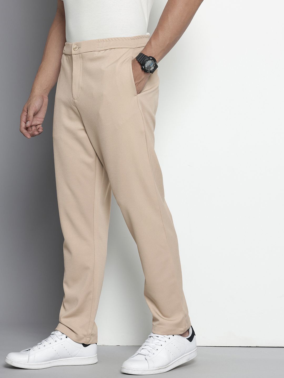 Men's Beige Relaxed Fit Solid Chinos
