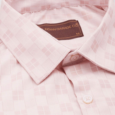 Men's Peach Slim Fit Checked Formal Shirt