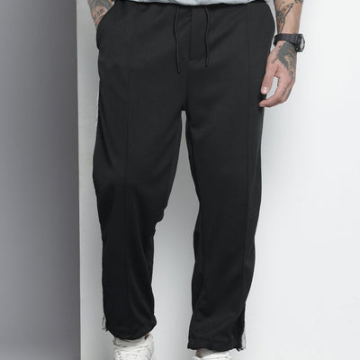 Men's Black Relaxed Fit Printed Wide Leg Joggers