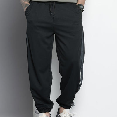 Men's Black Relaxed Fit Textured Baggy Joggers