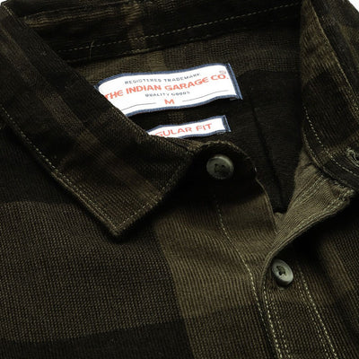 Men's Black Regular Fit Checked Casual Shirt