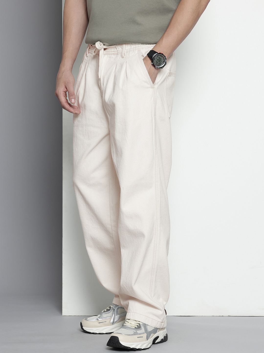 Men's White Relaxed Fit Solid Denim Joggers