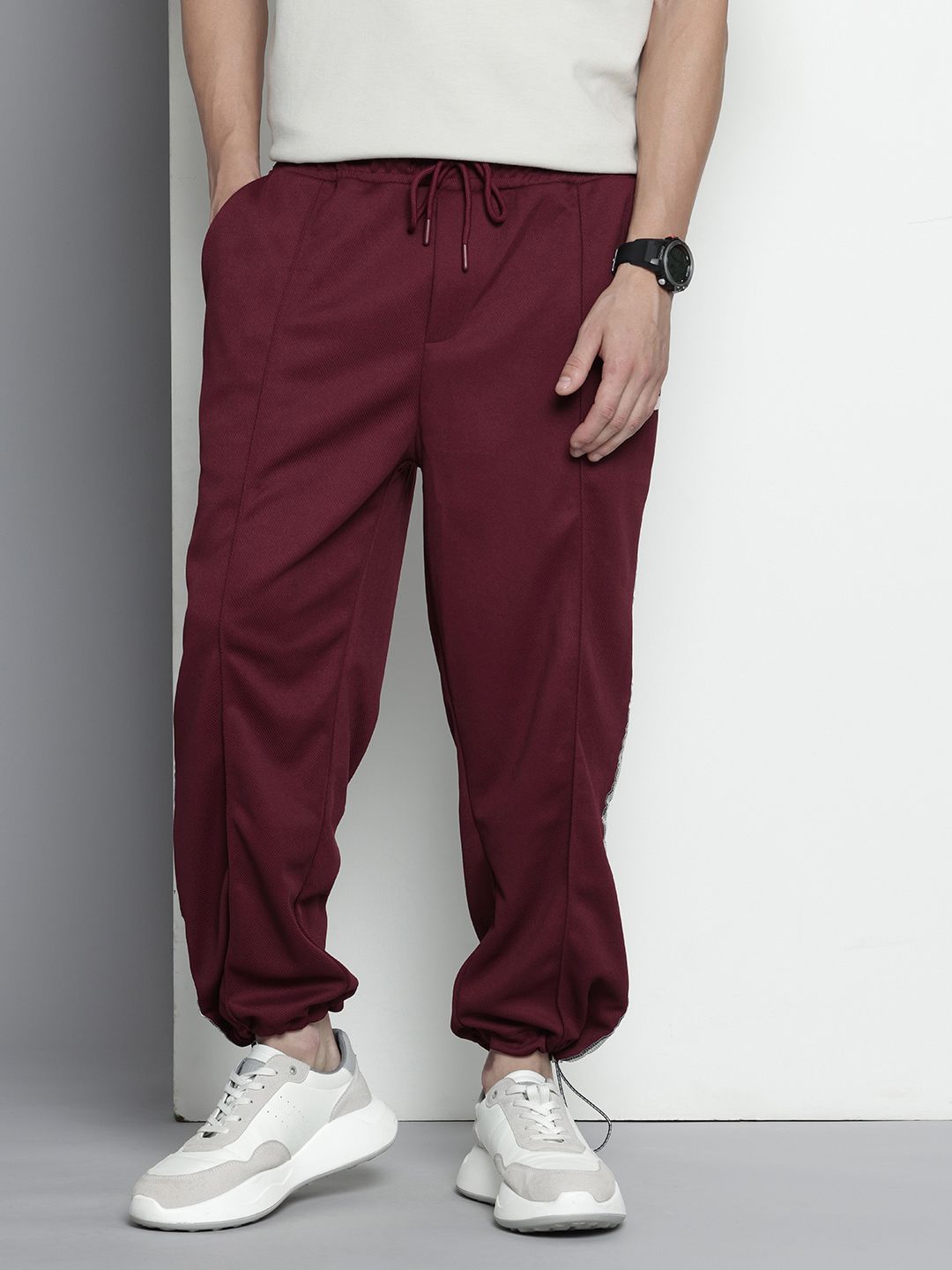 Men's Maroon Relaxed Fit Printed Wide Leg Joggers