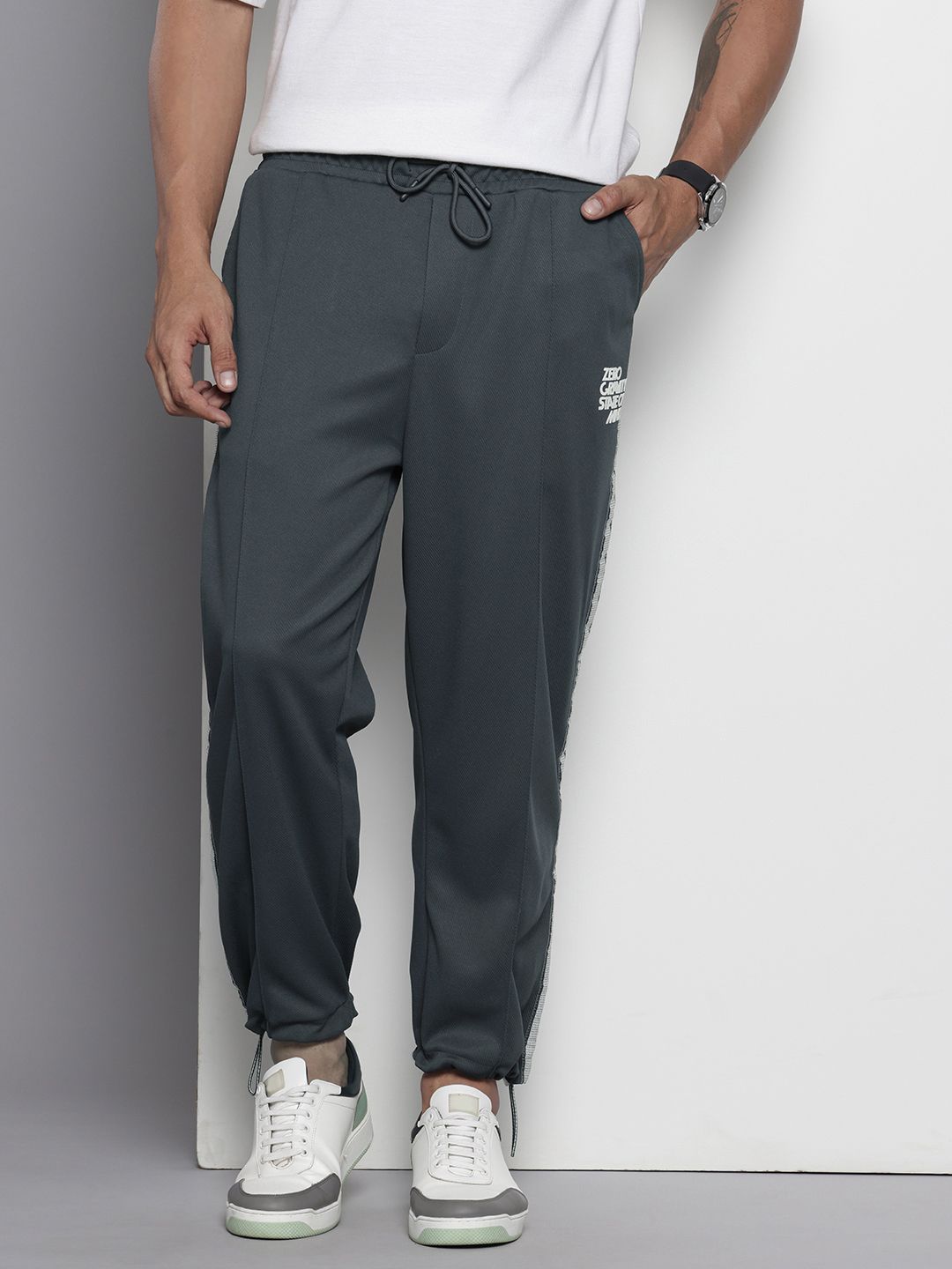 Men's Grey Relaxed Fit Printed Wide Leg Joggers
