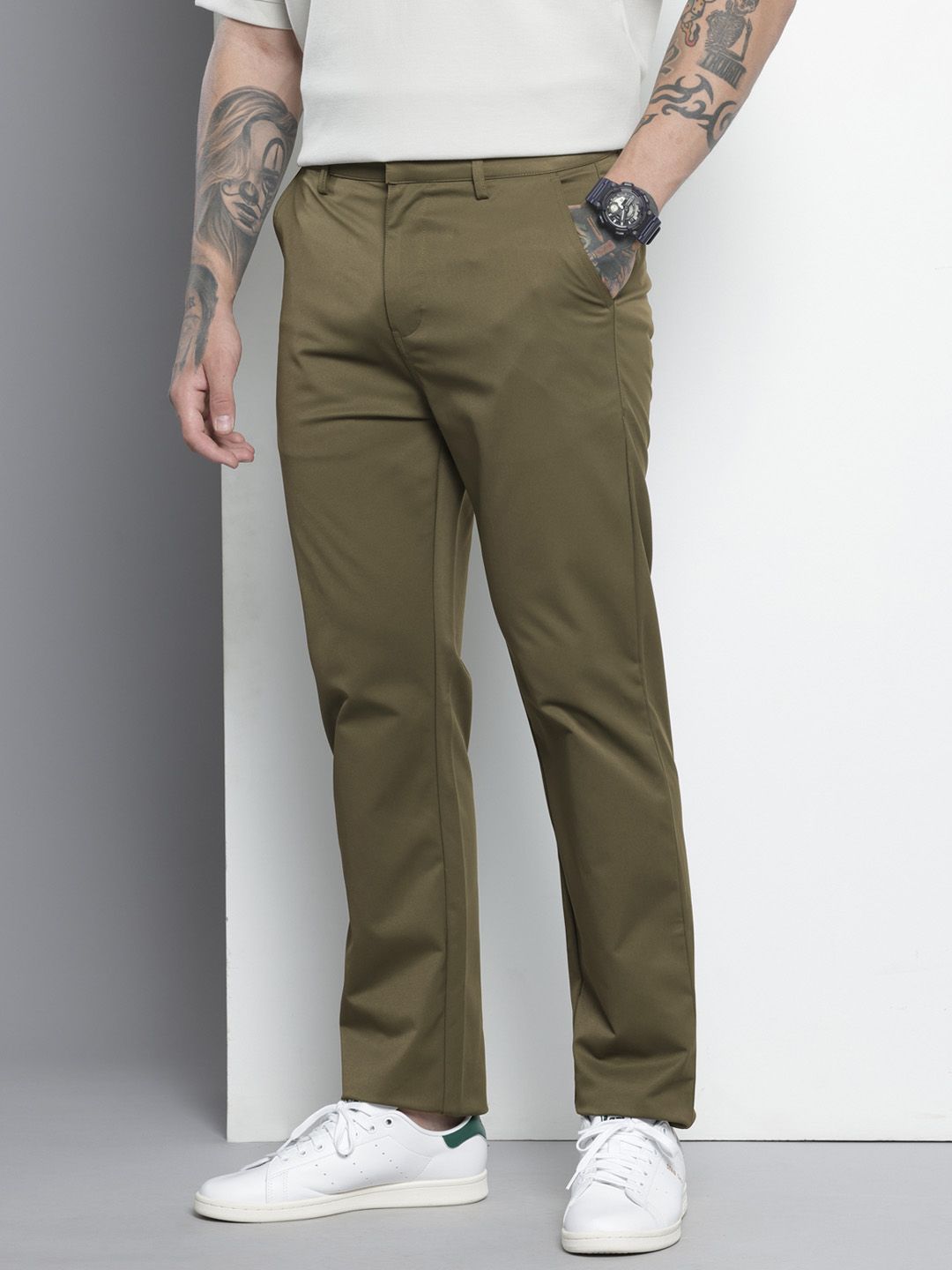 Men's Olive Regular Fit Solid Trousers