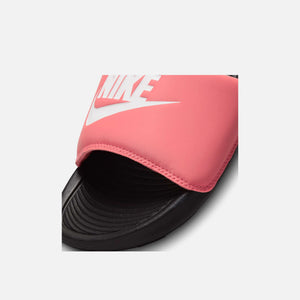 Nike | VICTORI ONE SLIDES SALT PINK