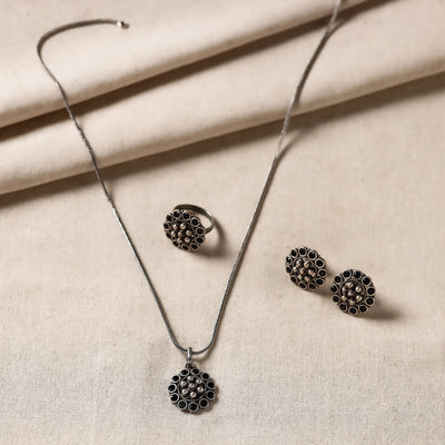 Antique Silver Finish Oxidised Brass Base Stone Work Necklace Set with Ring