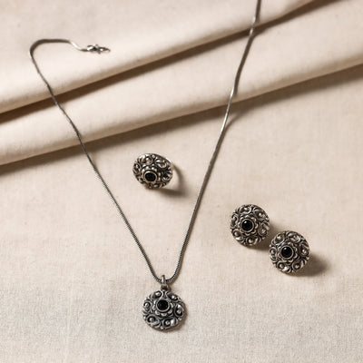 Antique Silver Finish Oxidised Brass Base Stone Work Necklace Set with Ring