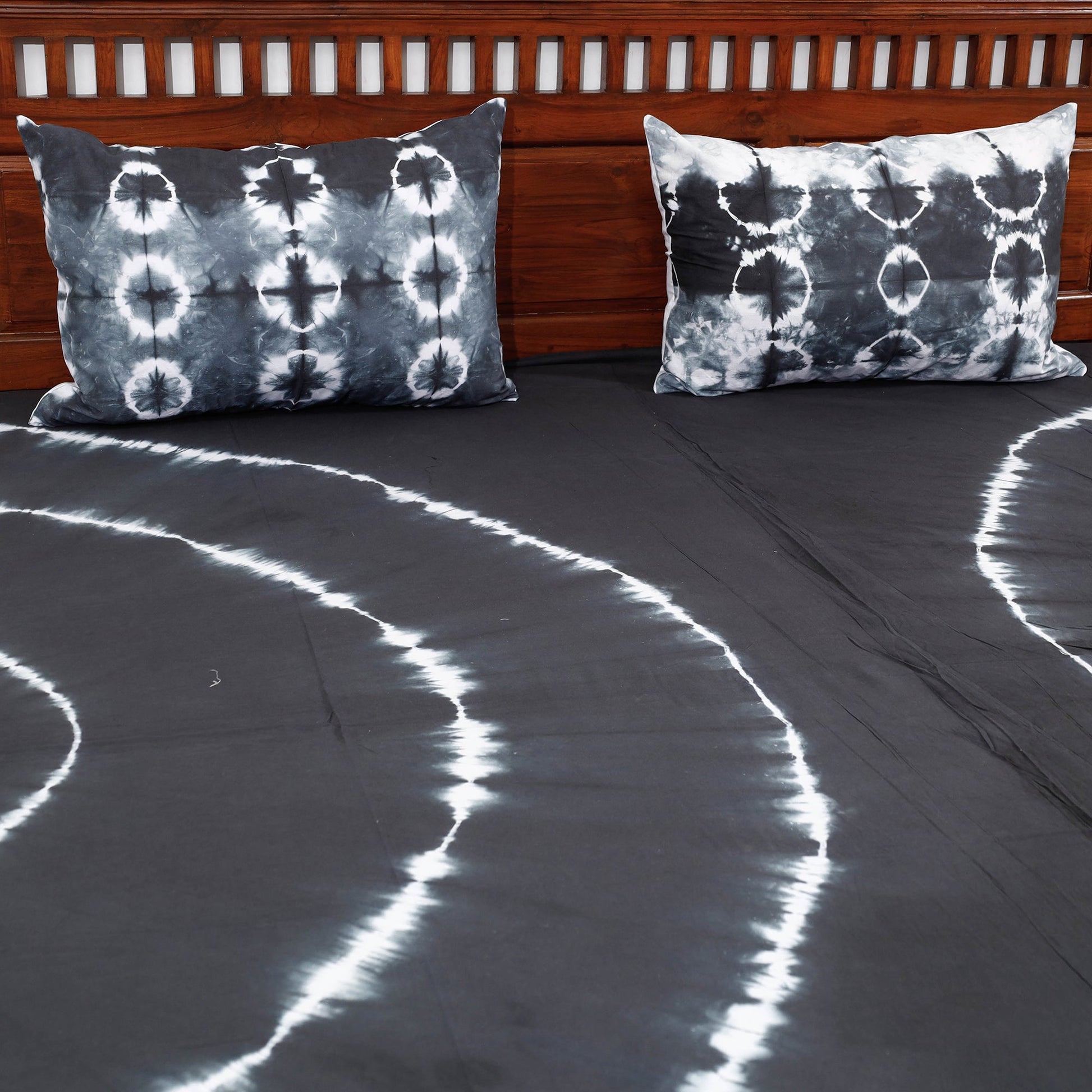 Black - Tie & Dye Cotton Double Shibori Bed Sheet Set