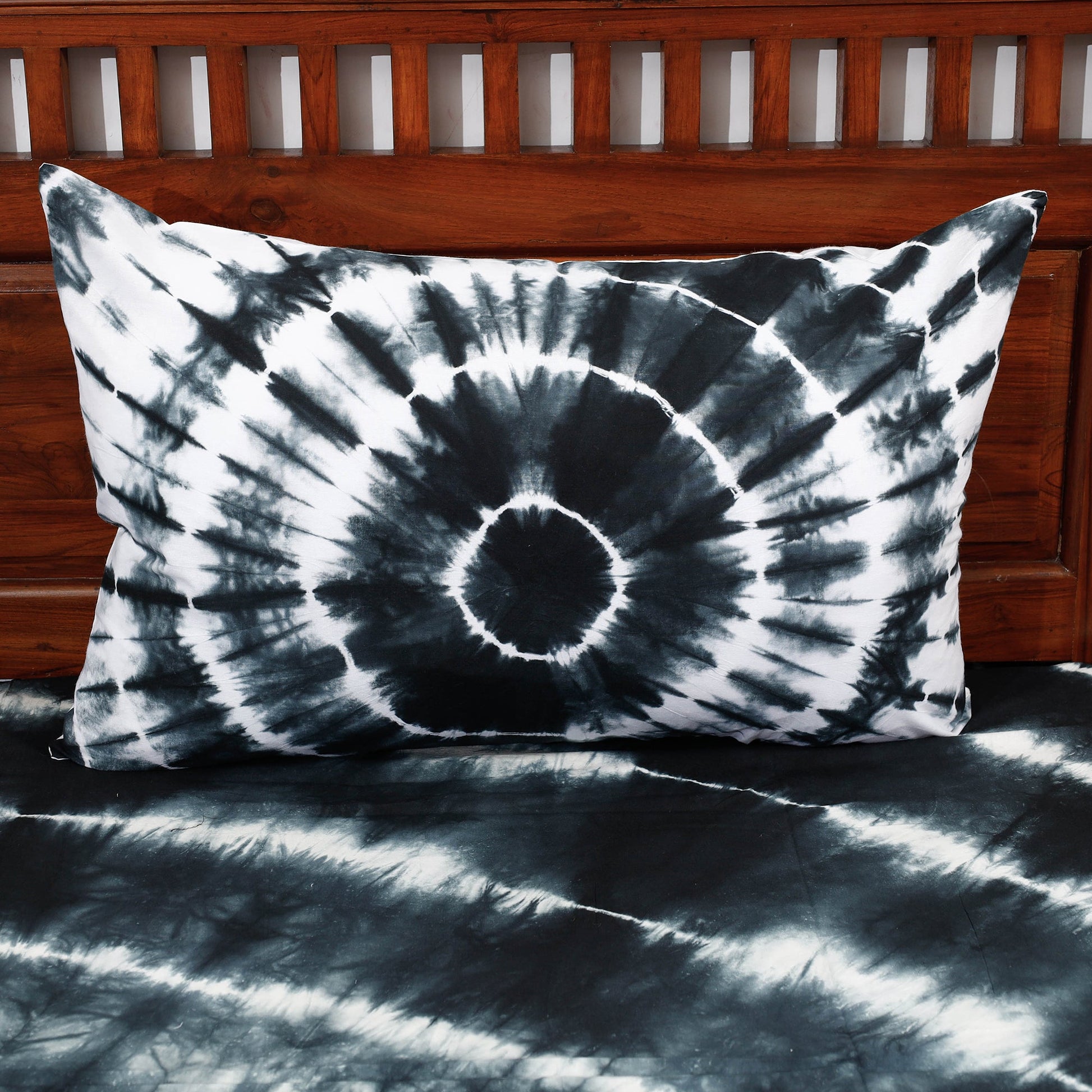 Black - Tie & Dye Cotton Double Shibori Bed Sheet Set
