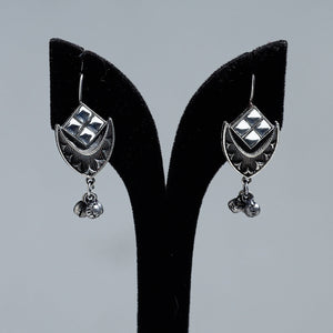 Antique Silver Finish Oxidised Brass Base Stone Work Earrings