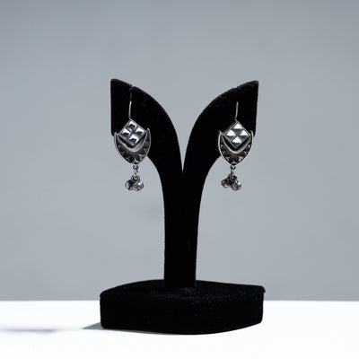 Antique Silver Finish Oxidised Brass Base Stone Work Earrings