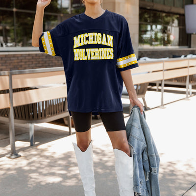 MICHIGAN WOLVERINES UNTIL KICKOFF OVERSIZED V-NECK RHINESTONE-STRIPED TRIM FASHION JERSEY
