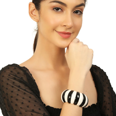 Black & White Beaded Stretchable Bracelet by Bamboo Tree Jewels