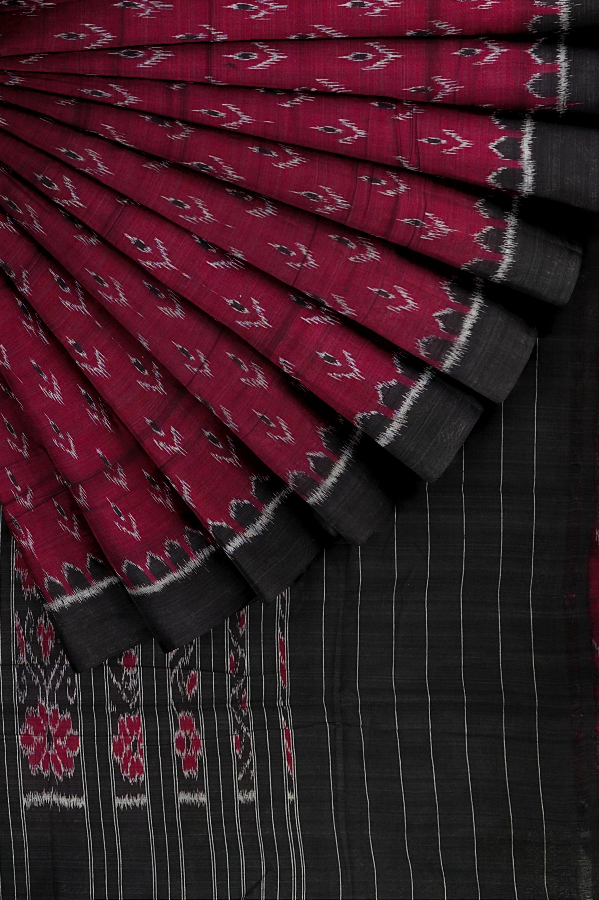 Maroon Maniabandha Mayur Chandrika Design Cotton Saree