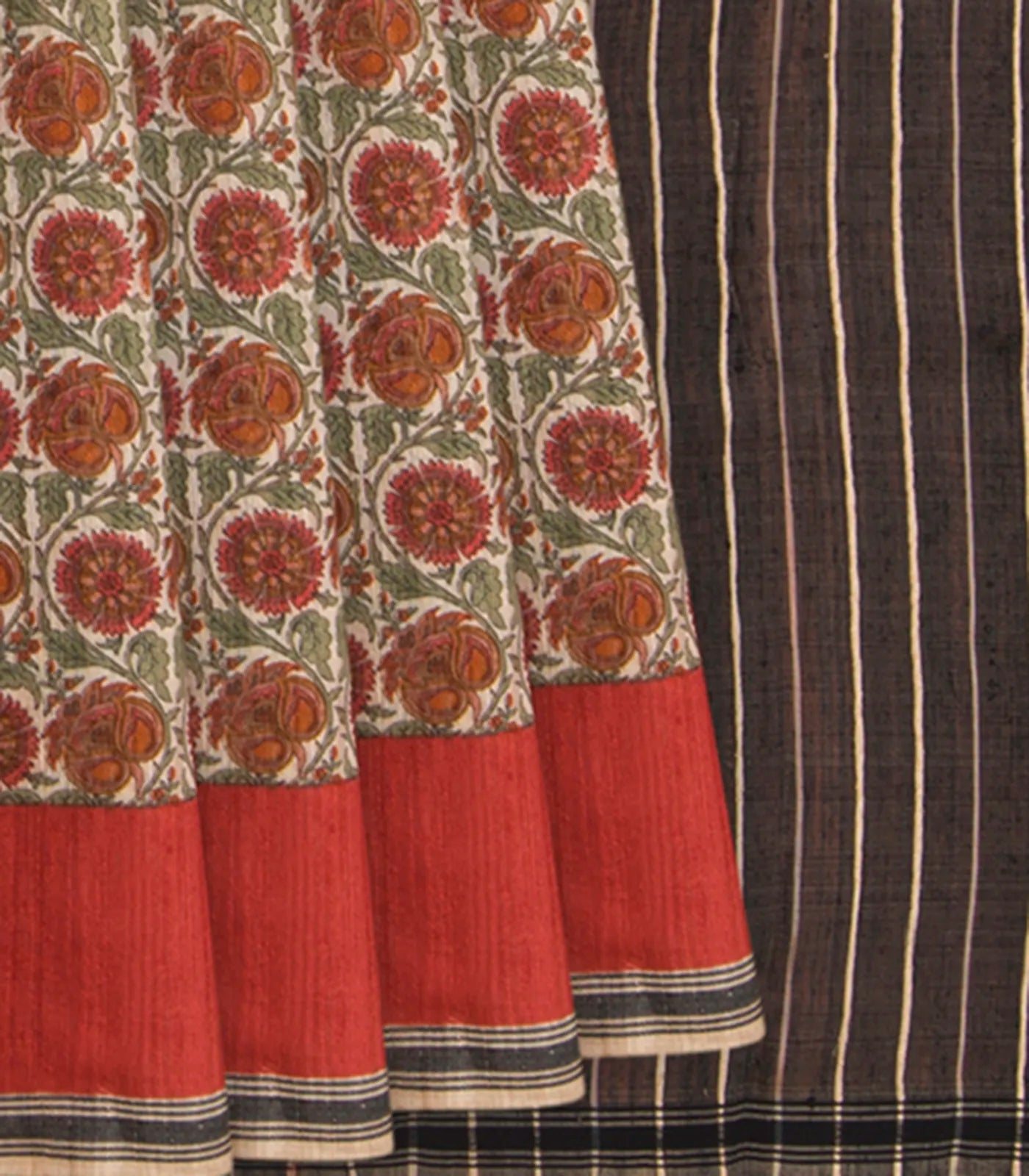 Beige Handwoven Tussar Silk Saree With Print