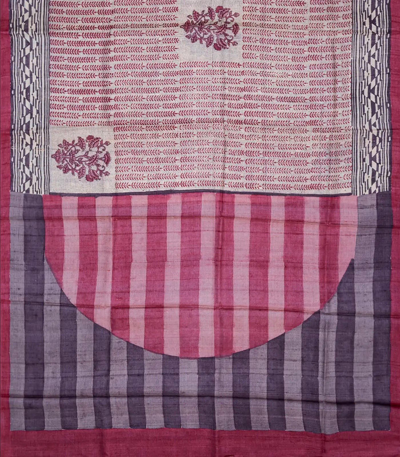 Cream Handloom Tussar Silk Saree With Printed Motifs On Checks-Cream