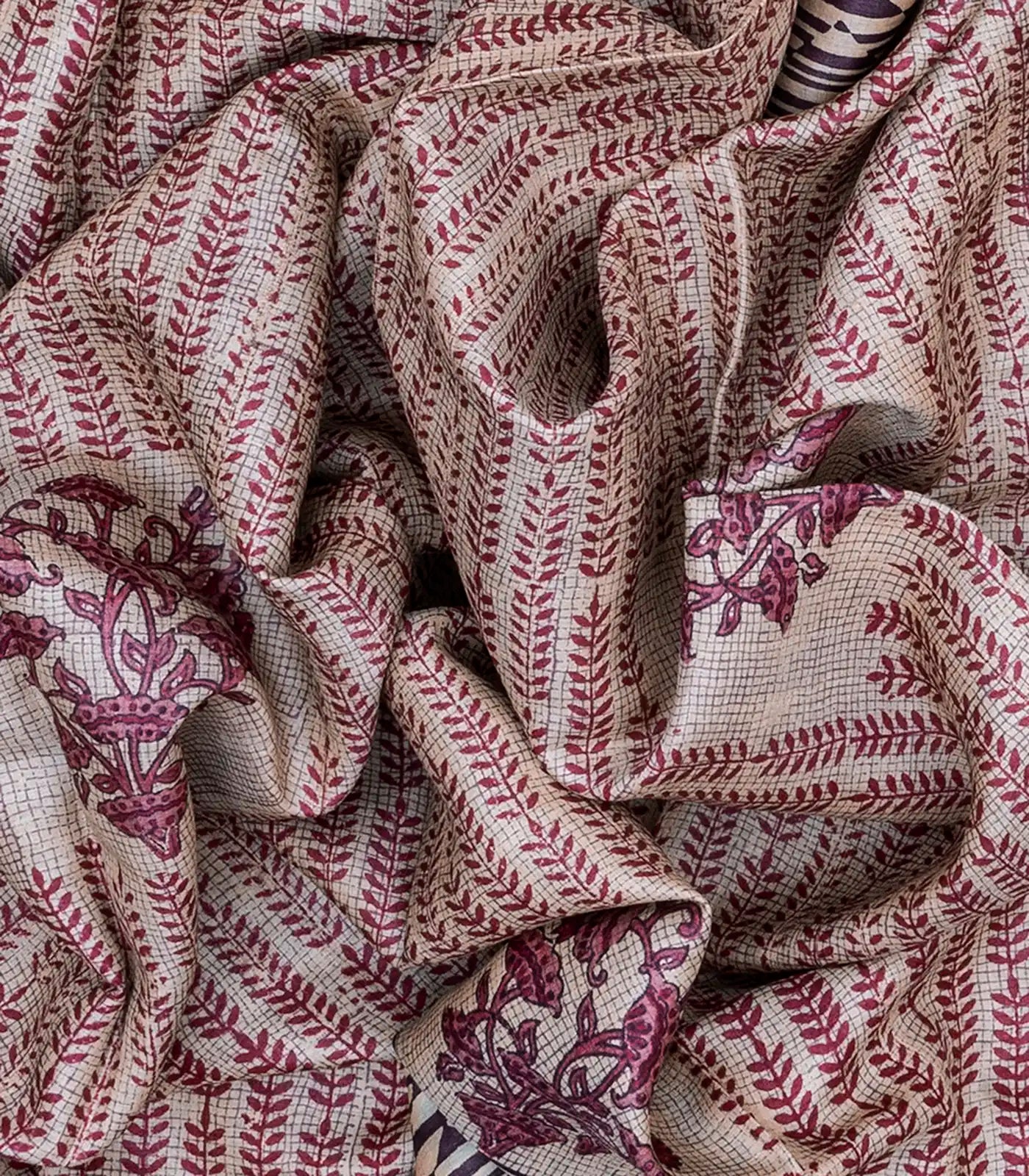 Cream Handloom Tussar Silk Saree With Printed Motifs On Checks-Cream