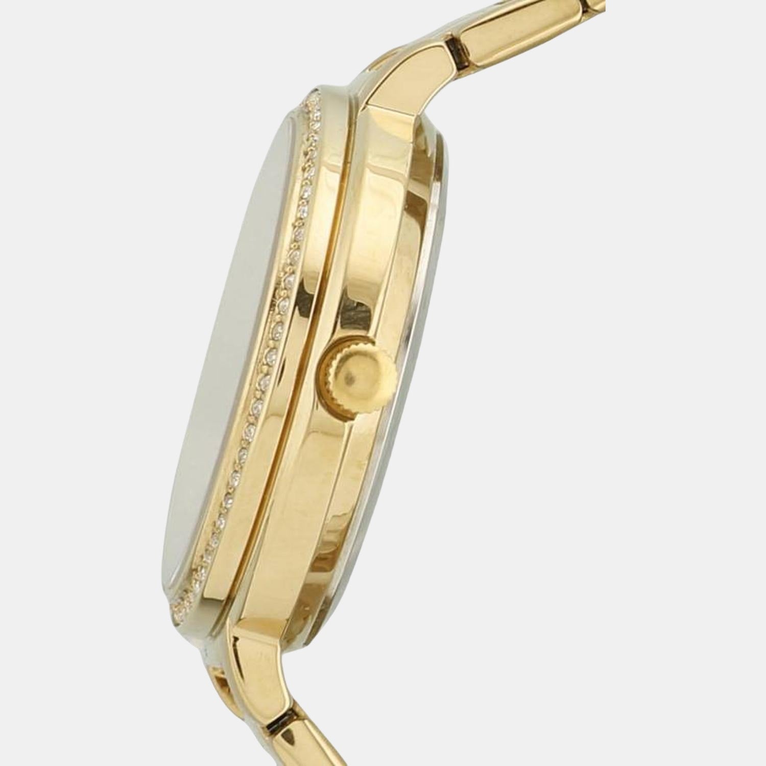 E Class Women Quartz Silver Dial Analog Stainless Steel Watch TWEL11901