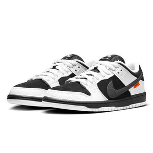 TIGHTBOOTH x Nike Dunk Low SB