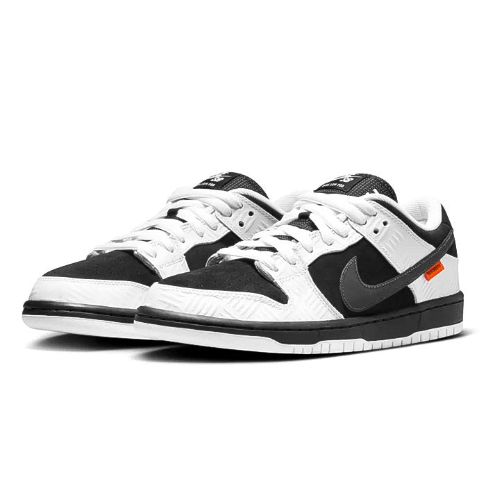 TIGHTBOOTH x Nike Dunk Low SB