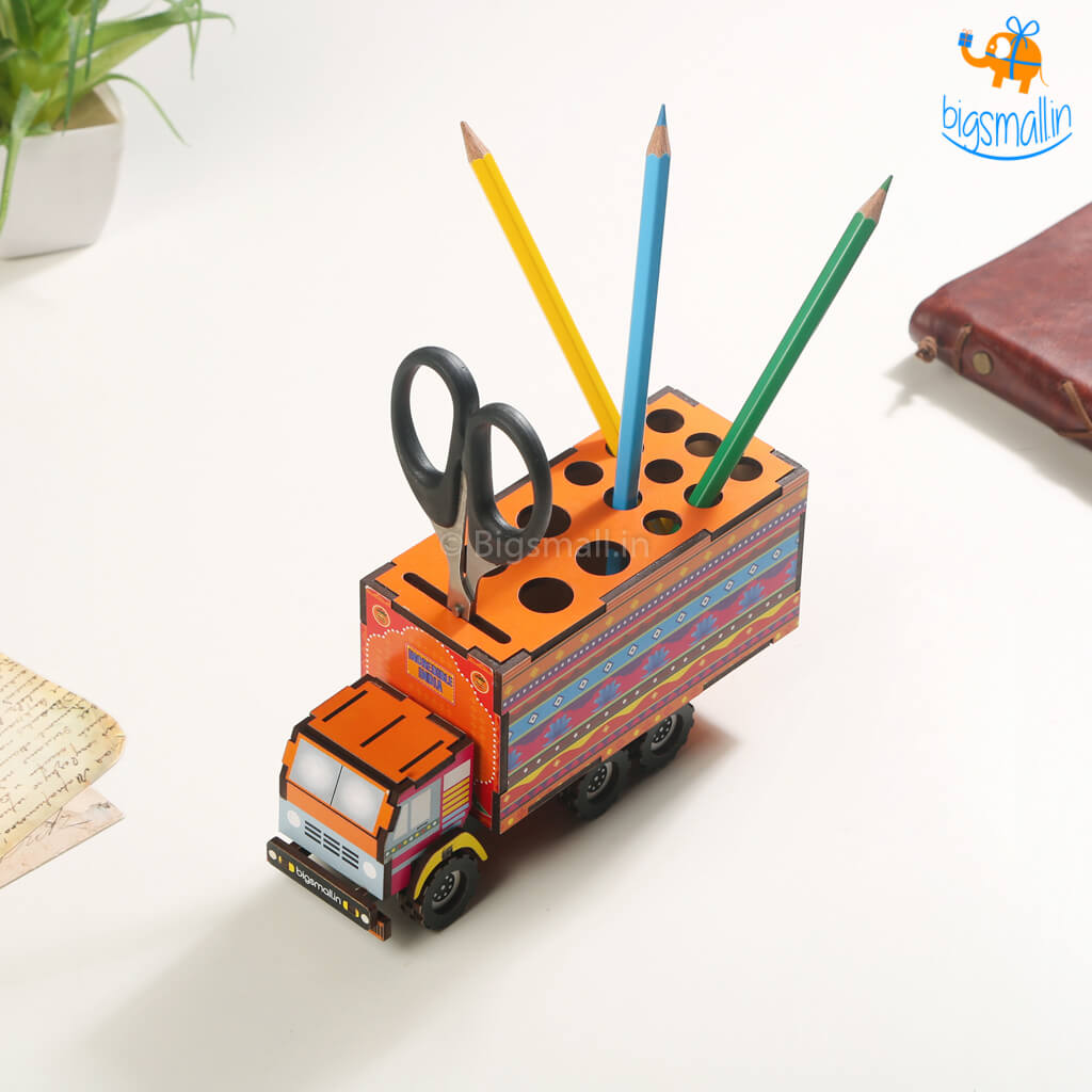 Pop Art Truck Pen Stand