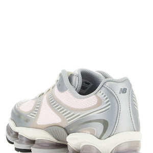 New Balance 2000 Sneakers