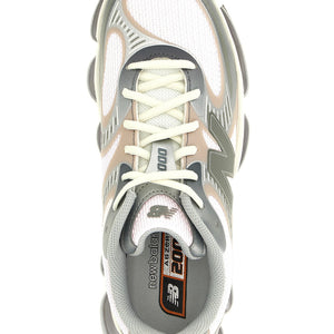 New Balance 2000 Sneakers