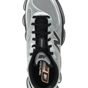 New Balance 2000 Sneakers