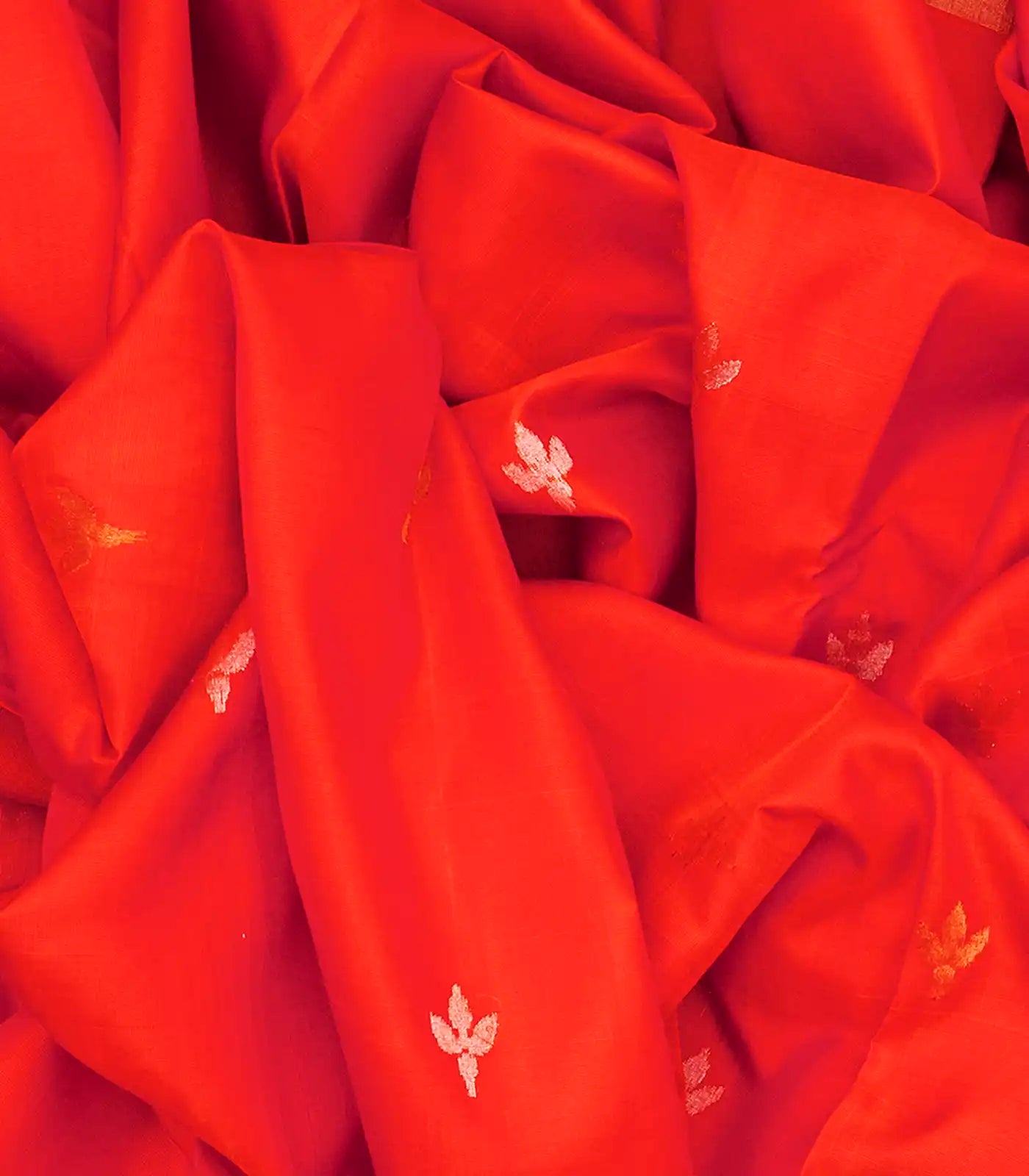 Orange Handloom Uppada Silk Saree With Floral Motif-Orange