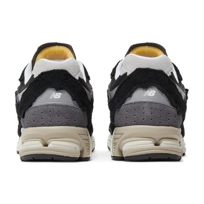 New Balance 2002R Protection Pack - Black Grey