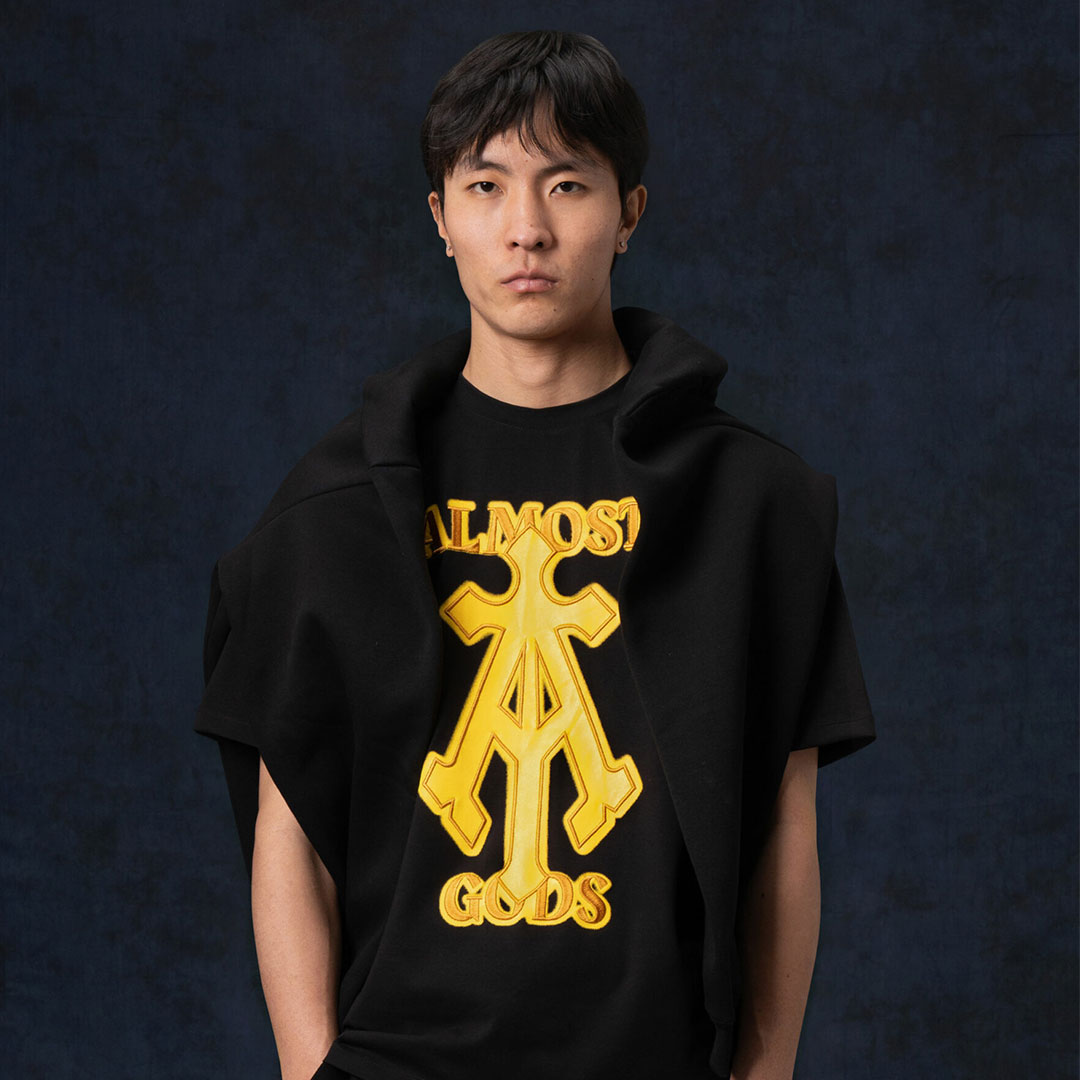 ALMOST GODS | ALPHA CROSS SPRAY PAINT TEE { BLACK