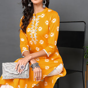 Plus Size Yellow Cotton Embroidered Ethnic Motifs Straight Kurta VCK9567