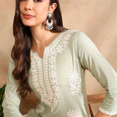 Green Viscose Rayon Solid Embroidered Chikankari Straight Kurta VCK9779GRN