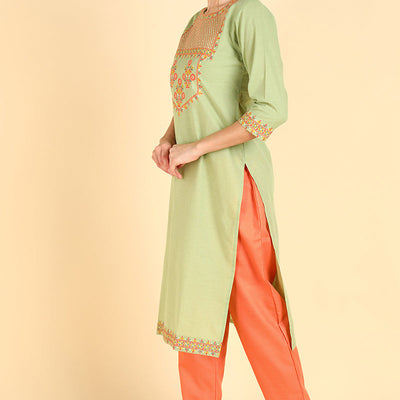 Green Embroidered Kurta Trousers With Dupatta VKSKD1403