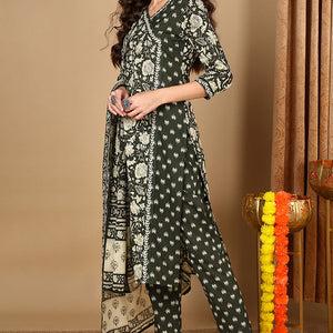 Green Pure Cotton Floral Printed Angrakha Style Suit Set VKSKD2085