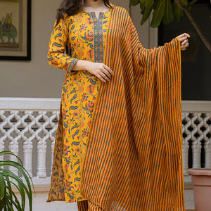 Yellow Rayon Blend Floral Printed Straight Trouser Suit Set VKSKD2256