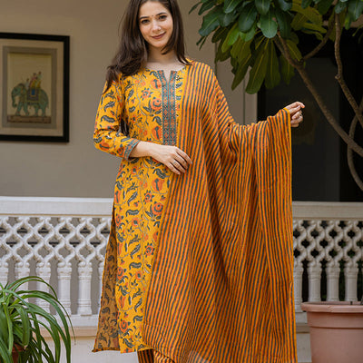 Yellow Rayon Blend Floral Printed Straight Trouser Suit Set VKSKD2256