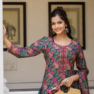 Green Rayon Blend Floral Printed Straight Suit Set With Trouser Bottom VKSKD2283