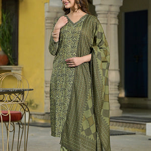 Green Cotton Blend Floral Printed Straight Suit Set VKSKD2303
