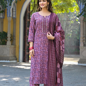 Pink Cotton Blend Floral Printed Straight Suit Set VKSKD2315