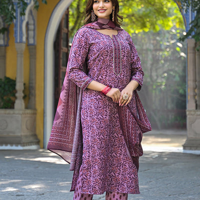 Pink Cotton Blend Floral Printed Straight Suit Set VKSKD2315